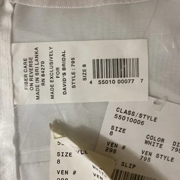 David’s Bridal Wedding Dress Size 6 - Picture 13 of 14